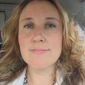 Meet your Posher, Maya